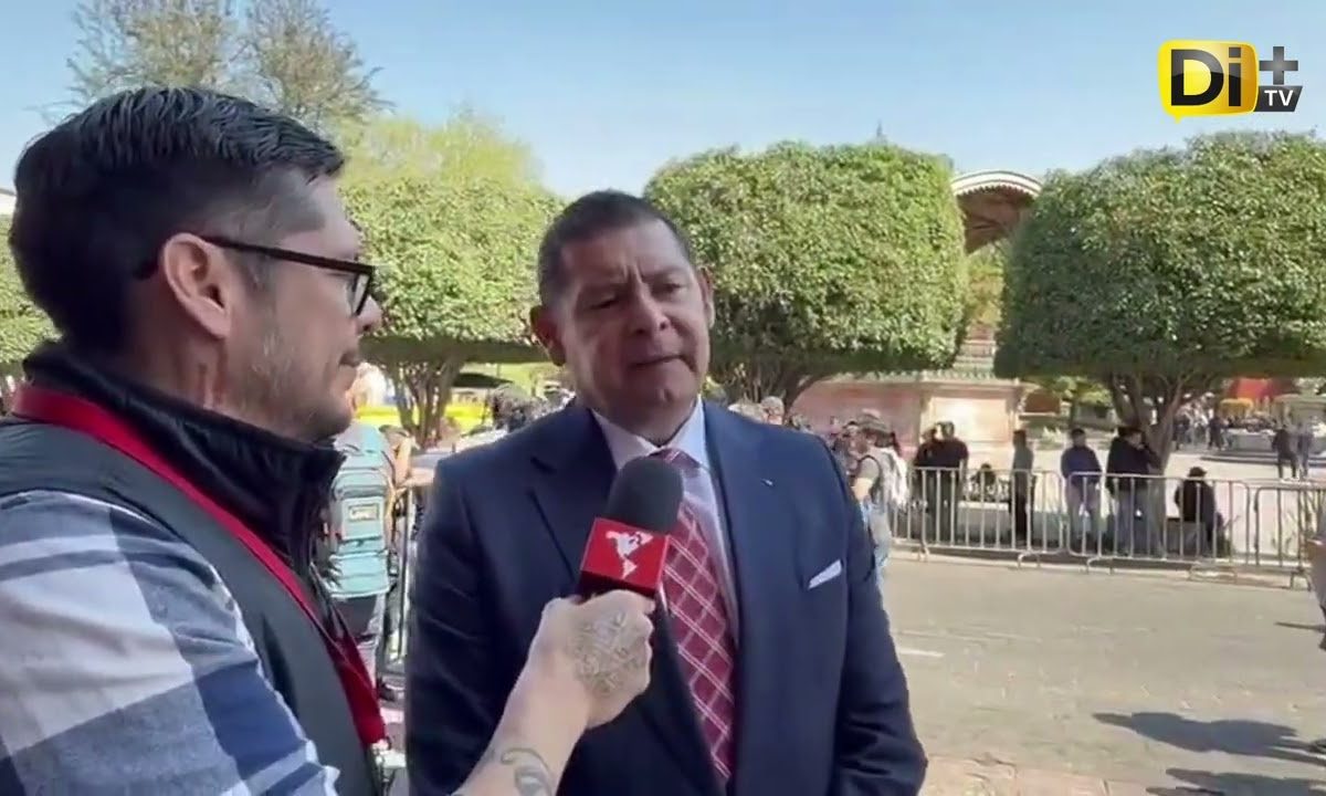 ARMENTA ACOMPAÑA A SHEINBAUM EN CEREMONIA DE ANIVERSARIO DE LA CONSTITUCIÓN MEXICANA