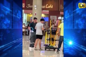 EXHIBEN A JOVEN QUE TIRÓ SU REFRESCO EN PLAZA COMERCIAL