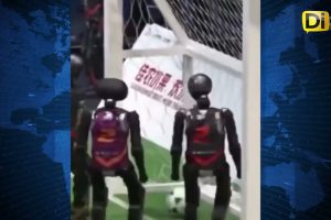¡ASOMBRANTE! ROBOTS JUEGAN FÚTBOL EN CHINA