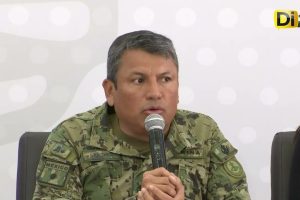 3XPL0T4N “4R3EF4CT0S” DURANTE DILIGENCIA POR REPORTE DE AUTO ABANDONADO EN CORONANGO