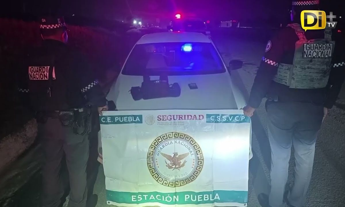DETIENEN PATRULLA FALSA EN LA PUEBLA-ORIZABA, EL CONDUCTOR HUYÓ