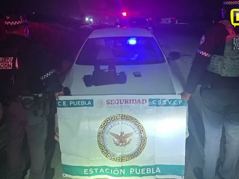 DETIENEN PATRULLA FALSA EN LA PUEBLA-ORIZABA, EL CONDUCTOR HUYÓ