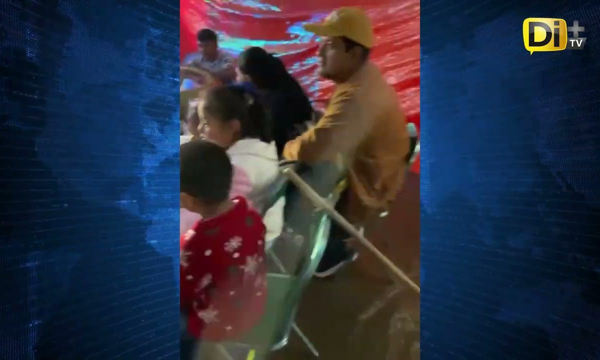 ¡AMOR AL TRABAJO! PAYASITO CONTINÚA SHOW PESE A LLUVIA E INUNDACIONES