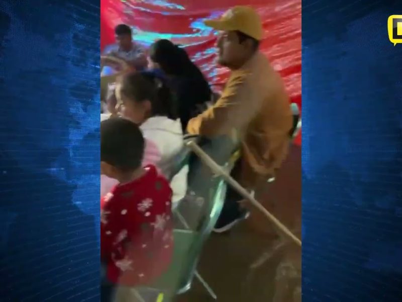 ¡AMOR AL TRABAJO! PAYASITO CONTINÚA SHOW PESE A LLUVIA E INUNDACIONES