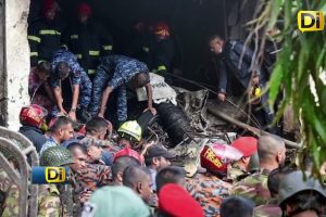 AVIÓN MILITAR SE ESTRELLA EN ESCUELA Y DEJA VARIOS MU3RT0S