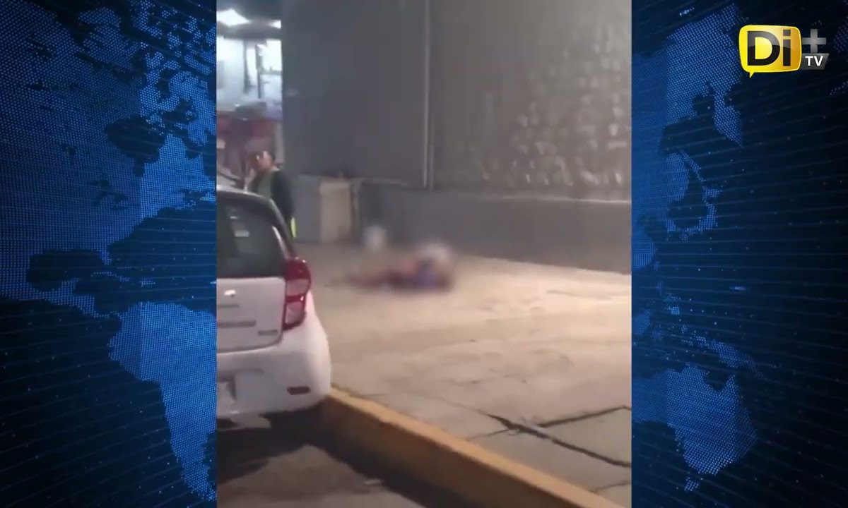 3J3CUT4N A UN ABOGADO EN TEHUACÁN; RESPONSABLE HUYE EN MOTO