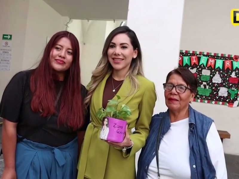 ENTREGAN PREMIO A MUJERES IMPARABLES DE LA CAPITAL POBLANA