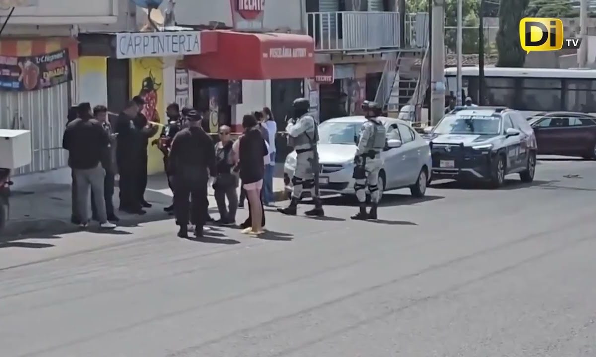 HOMBRES MAT4N A POLICÍA DE LA SSP Y HUYEN EN MOTOCICLETA