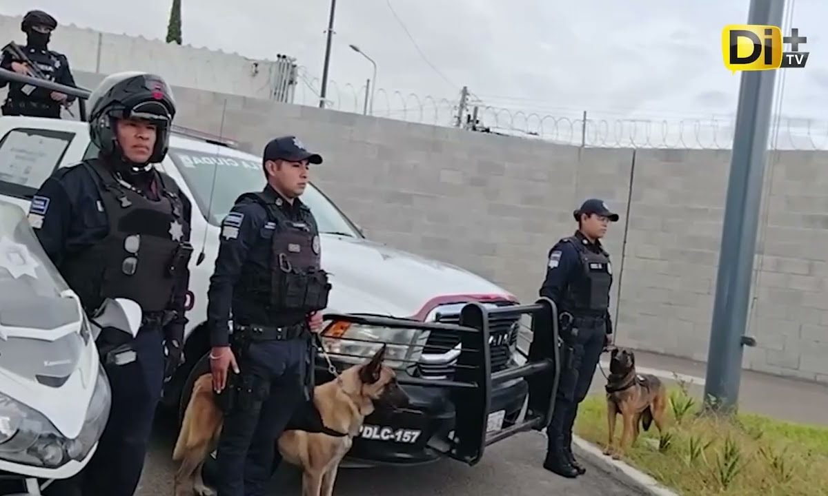 ANUNCIA ALCALDE DE PUEBLA AUMENTO Y APOYO DE ÚTILES PARA POLICÍAS