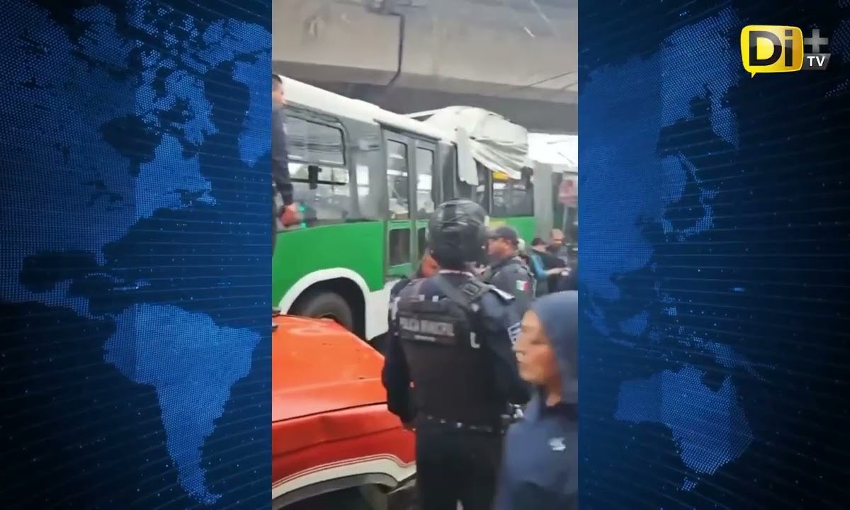 UNIDAD DEL RUTA CHOCA CONTRA PUESTO AMBULANTE EN LA CAPU