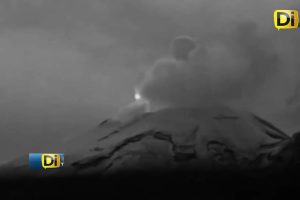 POPOCATÉPETL LANZA MATERIAL INCANDESCENTE TRAS FUERTE LLUVIA