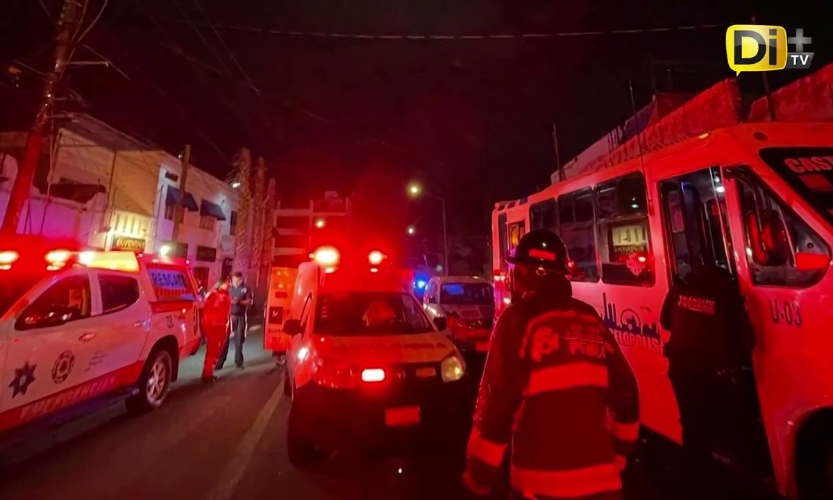 CHÓFER DE TRANSPORTE PÚBLICO ATROPELLA Y M4T4 A ADULTO MAYOR