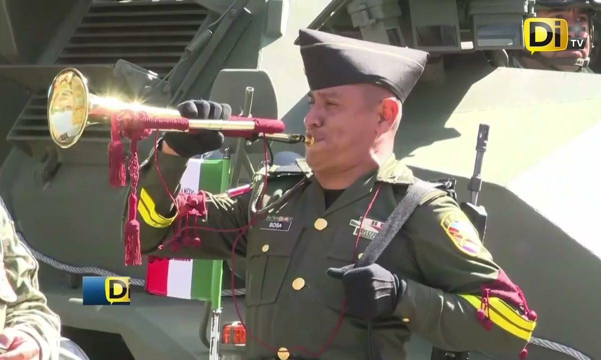 ORGULLO Y FERVOR PATRIO EN DESFILE CÍVICO – MILITAR EN PUEBLA