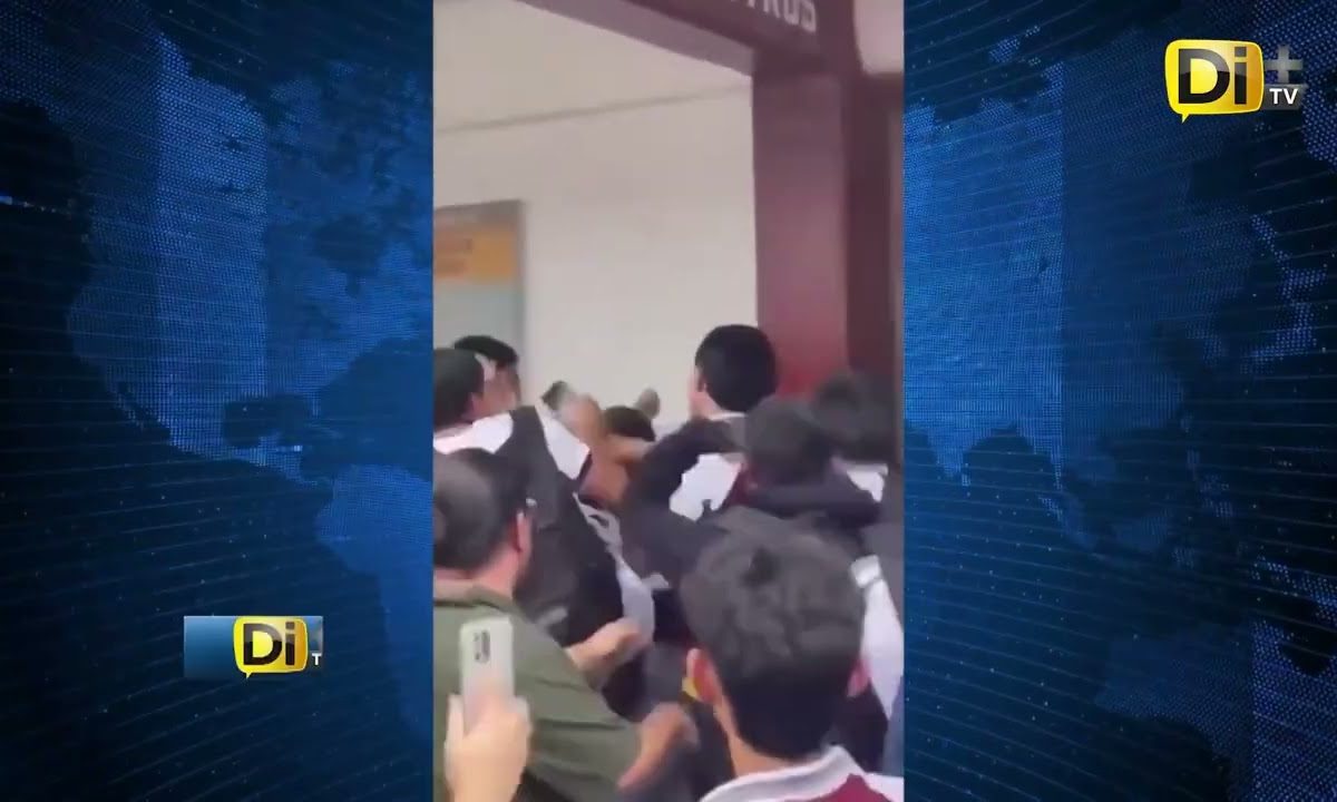 GOLPEAN A DIRECTOR QUE ACOSABA A ESTUDIANTES EN TAMAULIPAS