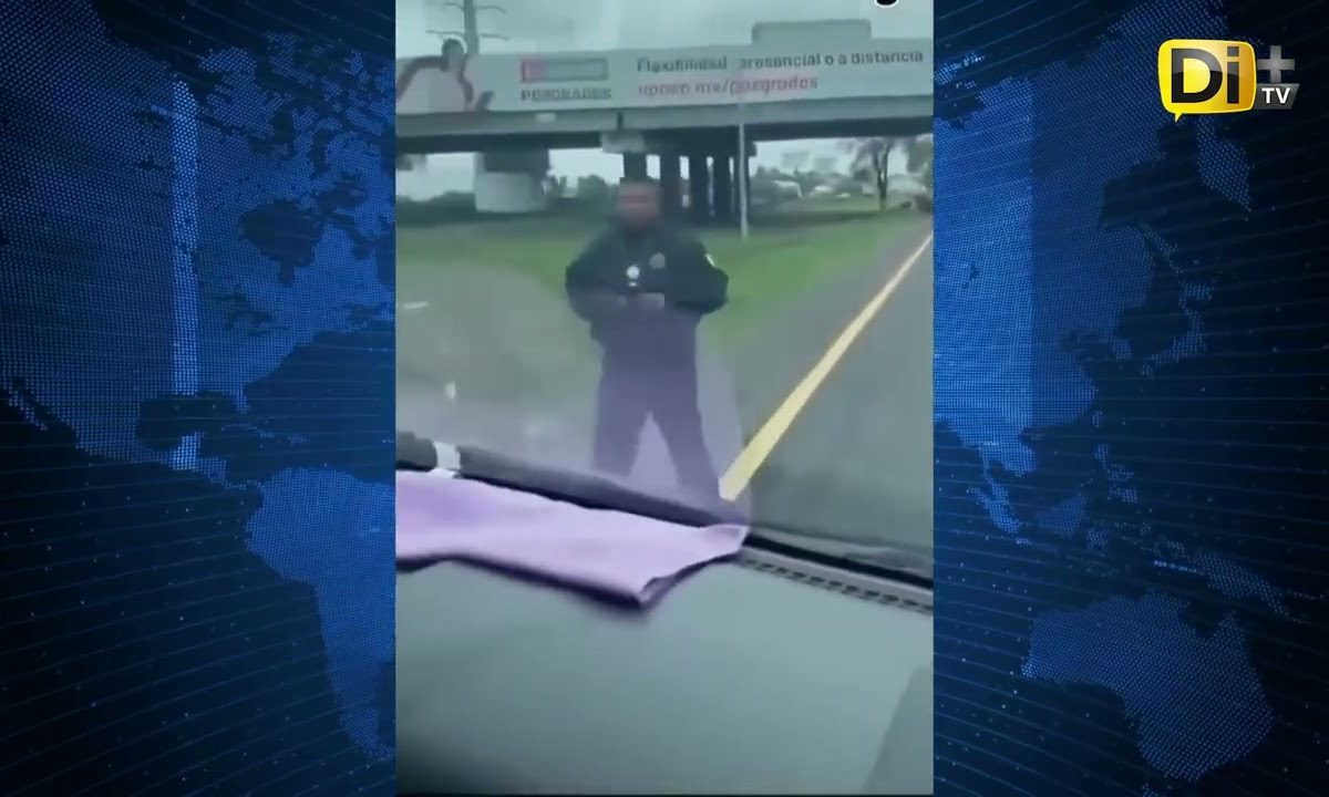 SUSPENDEN A POLICÍAS POR AMEDRENTAR A CONDUCTOR EN CORONANGO