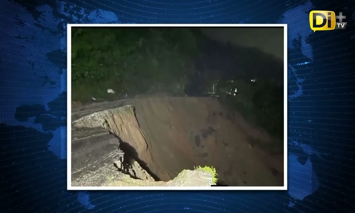 DESLAVE CASI DESAPARECE CARRETERA EN LA SIERRA NEGRA DE PUEBLA