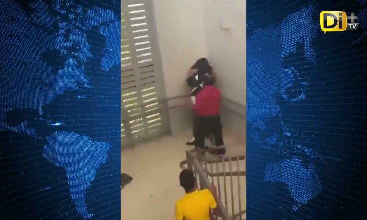 ¡INACEPTABLE! ALUMNAS AGREDE A MAESTRA DE INGLÉS EN PANAMÁ