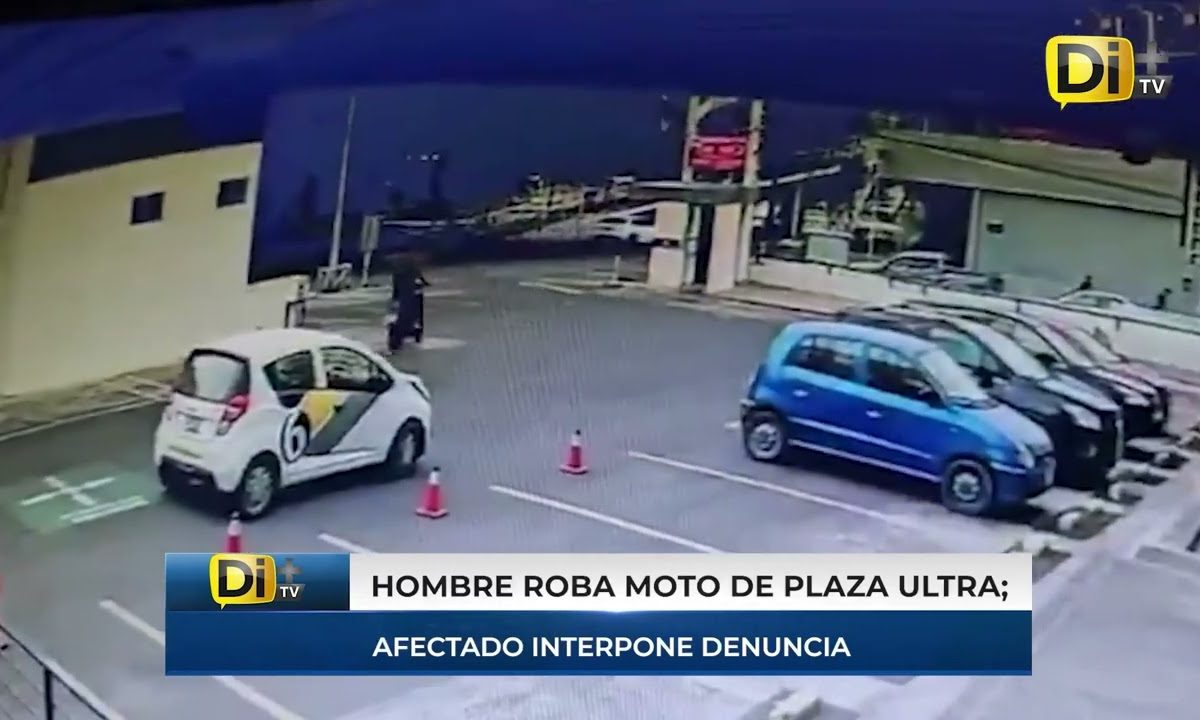 R0B4N MOTO A PLENA LUZ DEL DÍA Y A UNOS METROS DE LA FISCALÍA