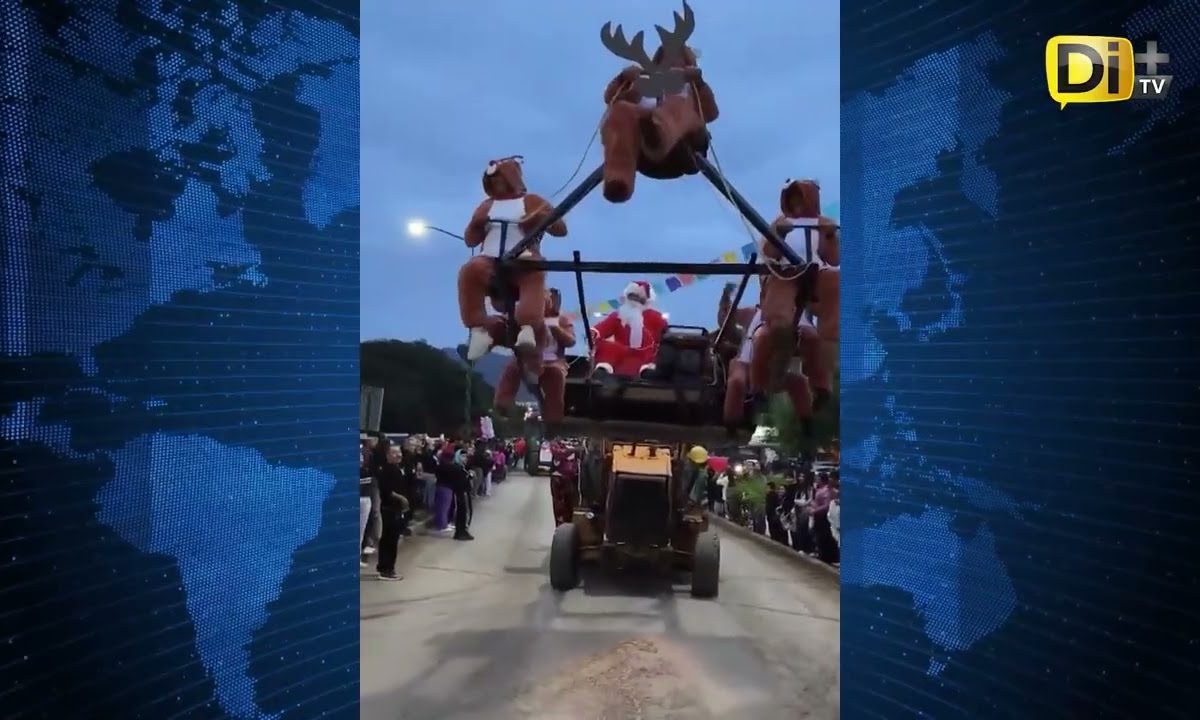 ¿TE LO PERDISTE? SANTA LLEGA EN RETROEXCAVADORA A FESTIVAL