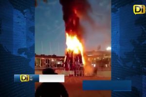 QU3M4N ÁRBOL DE NAVIDAD TRAS PROTESTA EN ZITÁCUARO