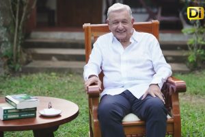 AMLO REAPARECE Y ACLARA: SOLO REGRESARÍA A LA VIDA PÚBLICA POR SHEINBAUM