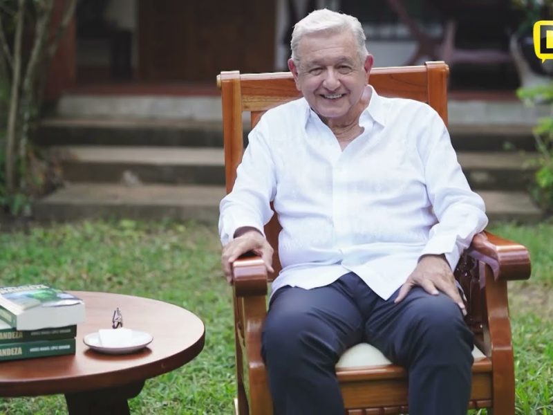AMLO REAPARECE Y ACLARA: SOLO REGRESARÍA A LA VIDA PÚBLICA POR SHEINBAUM