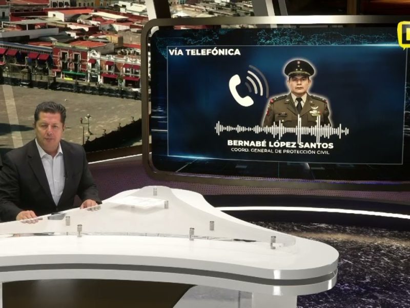 DOS HELICÓPTEROS COMBATEN INCENDIO FORESTAL EN SIERRA NEGRA