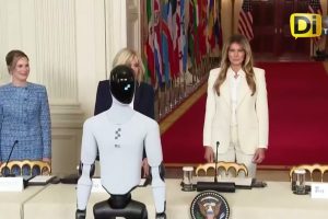 MELANIA TRUMP PRESENTA AL ROBOT HUMANOIDE