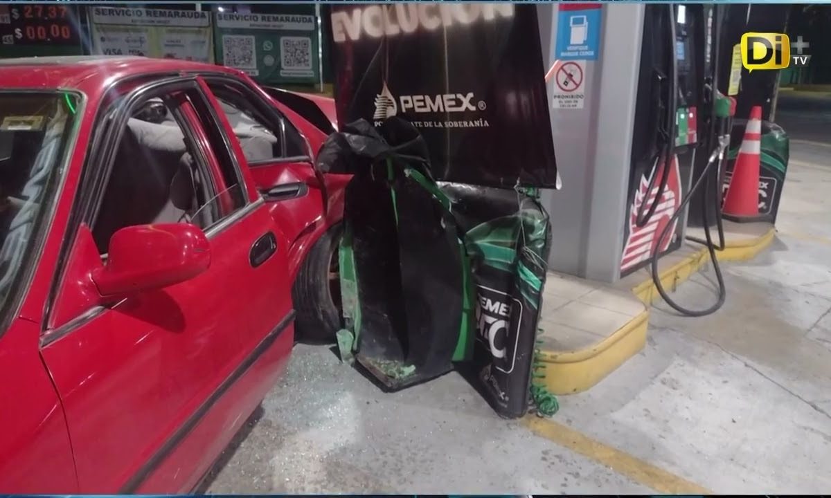 CONDUCTOR EBRIO PROVOCA FUERTE CHOQUE EN PERIFÉRICO