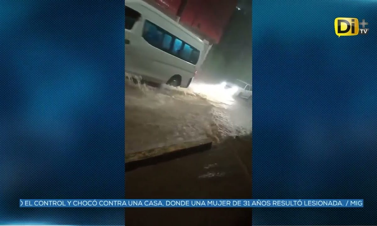 DESBORDAMIENTO DE RÍO DEJA SEVERAS INUNDACIONES EN HUAUCHINANGO