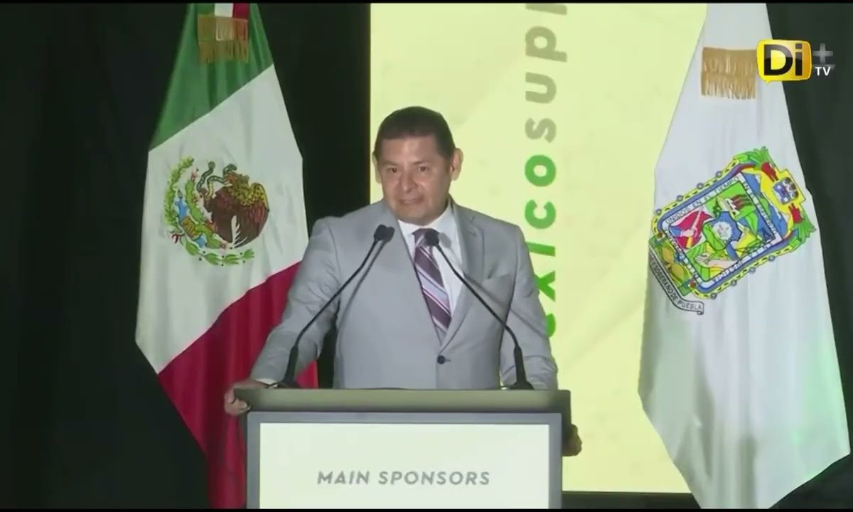 PUEBLA RECONOCE Y PREMIA A SUS JUVENTUDES