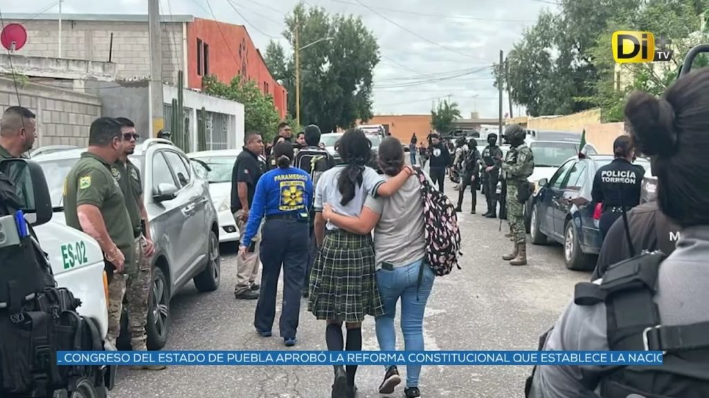 ATAQUE EN ESCUELA DE TORREÓN DEJA UNA MAESTRA FALLECIDA  #Puebla || Un ataque perpetrado por dos exalumnos en la Escuela Secundaria General Número 13 en #Torreón, Coahuila, dejó un saldo de una maestra muerta y tres estudiantes heridos; los agresores de 18 años ya fueron detenidos.@ivanmercado te informa