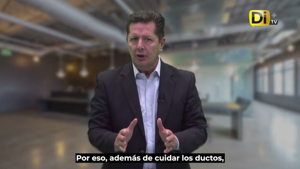 GOBIERNO FEDERAL SUPERVISA BOMBAS DESPACHADORAS PARA COMBATIR HUACHICOL
     #Puebla || Autoridades federales mantienen inspecciones en bombas despachadoras para combatir el mercado negro de combustible. En lo que va del año se han clausurado 4 mil gasolineras e instalaciones por inconsistencias en el origen del producto, recuperando 48 mil mdp. @ivanmercado te informa
