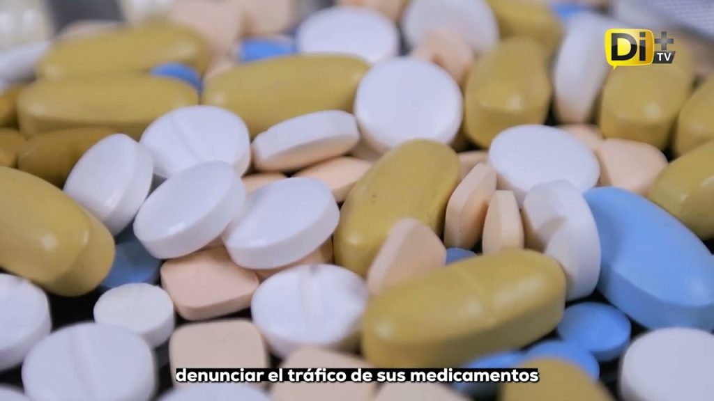 ROBO HORMIGA DE MEDICAMENTOS EN EL IMSS NO PARA. FEDERACIÓN BUSCA NUEVAS ESTRATEGIAS PARA DETENERLO #Puebla || Ante el robo y venta ilegal de fármacos fuera de clínicas del #IMSS, la presidenta Claudia Sheinbaum @Claudiashein  llamó a la derechohabiencia a denunciar y exigió al sindicato no encubrir este delito, mientras la Federación alista rastreo digital y nuevo etiquetado.@ivanmercado te informa